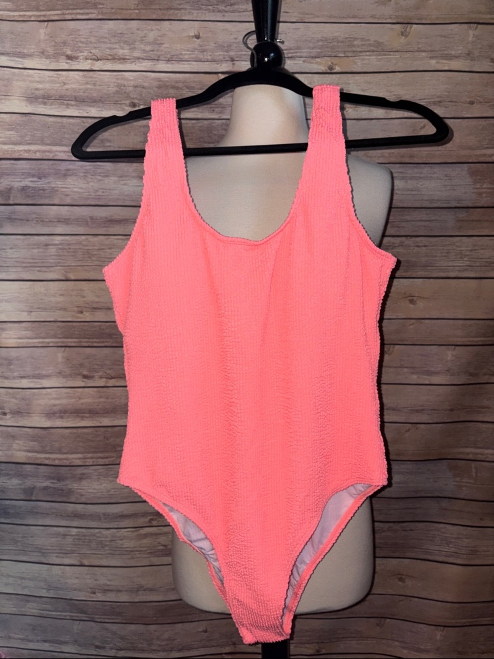 Women’s XL Coral Textured One-Piece Swimsuit
